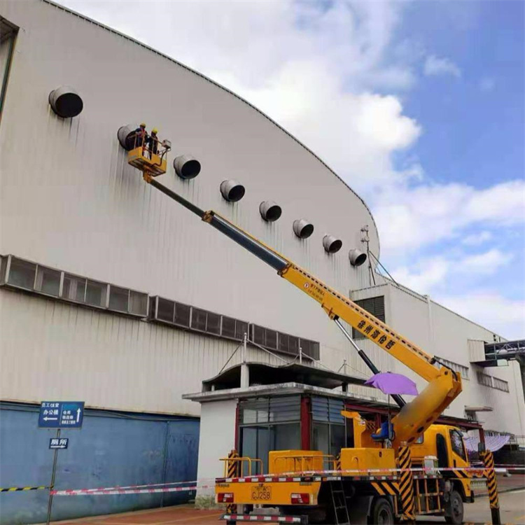 金川高空作业车出租服务：专业广告牌安装解决方案