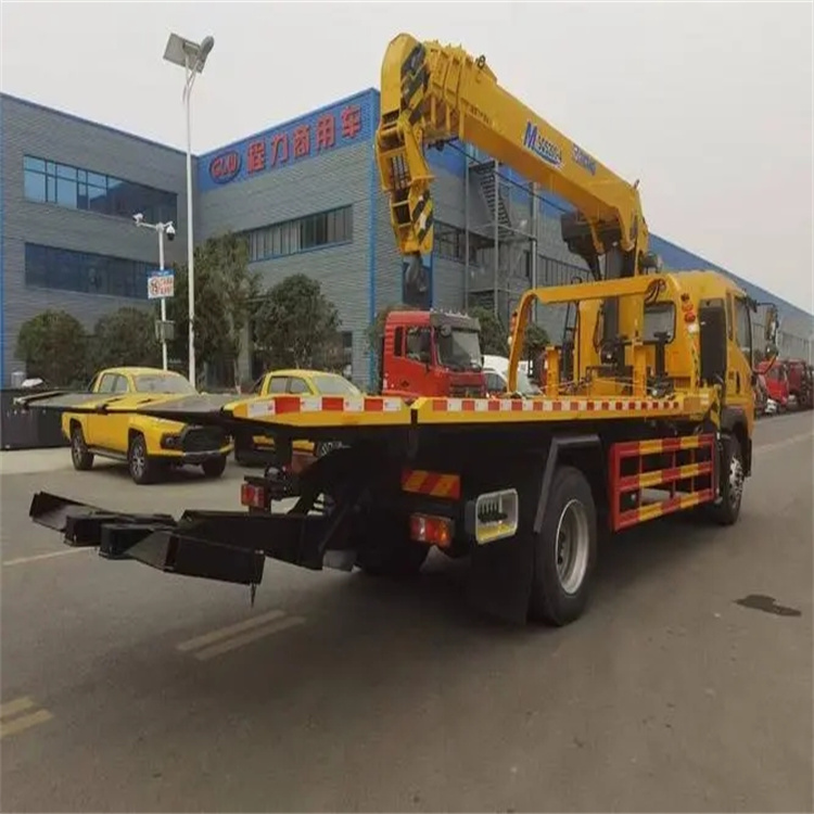 金川附近小随车吊出租电话，轻松解决搬运烦恼