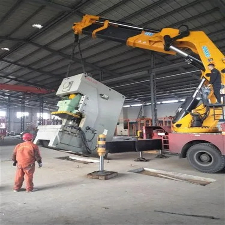 金川80吨折臂吊车出租附近电话